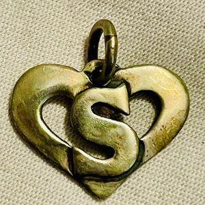 JEEP COLLINS Silver heart charm or necklace pendant with S letter